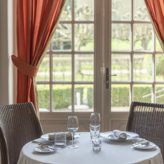 Romantic gourmet dinner in Champagne