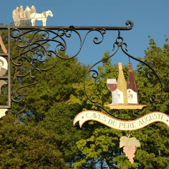 Meet winemakers in the Vouvray vineyards, Loire Valley