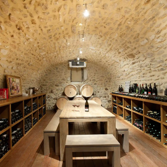 Cellar tours and tastings in the Drôme