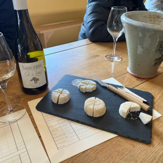 Wine and Anjou cheese pairing