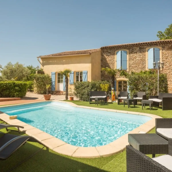 Relaxing stay in a charming guesthouse in Drôme Provençale