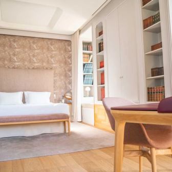 Room in a château in Saint-Émilion