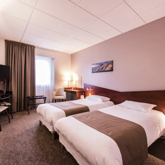 Four-star hotel in the Pau area
