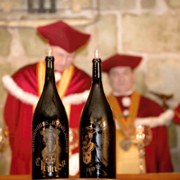 Chinon wine and history stay