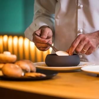 Michelin-starred gourmet meal in an exceptional Loire Valley setting