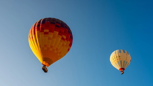 Hot-air balloon ride in Burgundy