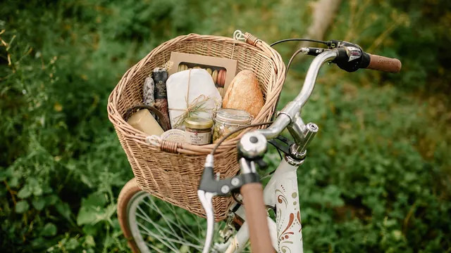 Bike ride + Picnic prepared by the Chef