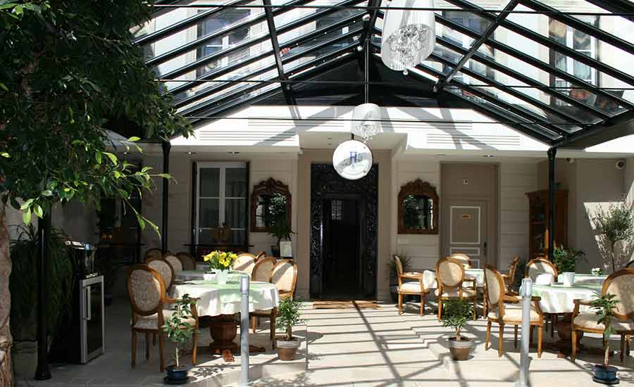 Jean Moët Hotel