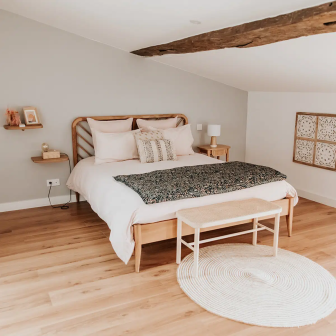 Chambre dans une propriété viticole à Lussac