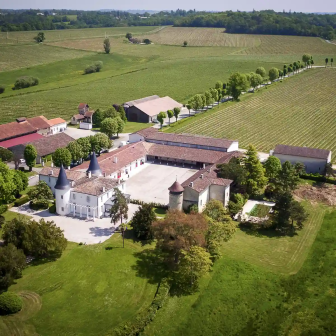 Nuit dans un domaine viticole dans le Bordelais