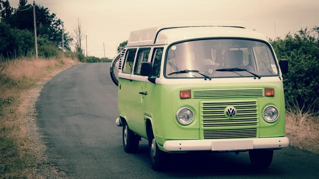 Journée dans les vignobles en Combi Volkswagen