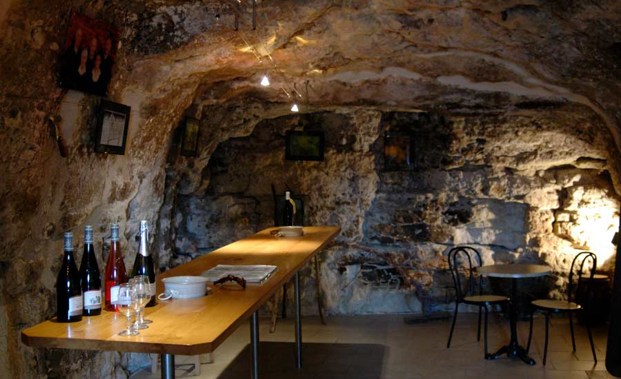 Caves du Père Auguste - Wine tasting cellar