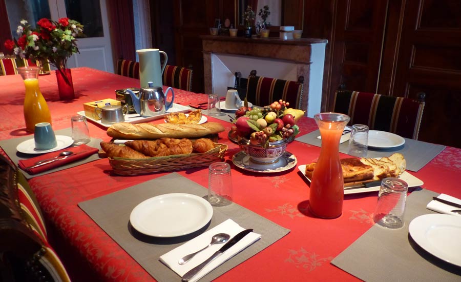 Chambre d’hôtes La Tour - Beaujolais - Petit déjeuner