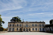 Wine tasting at Château du Taillan