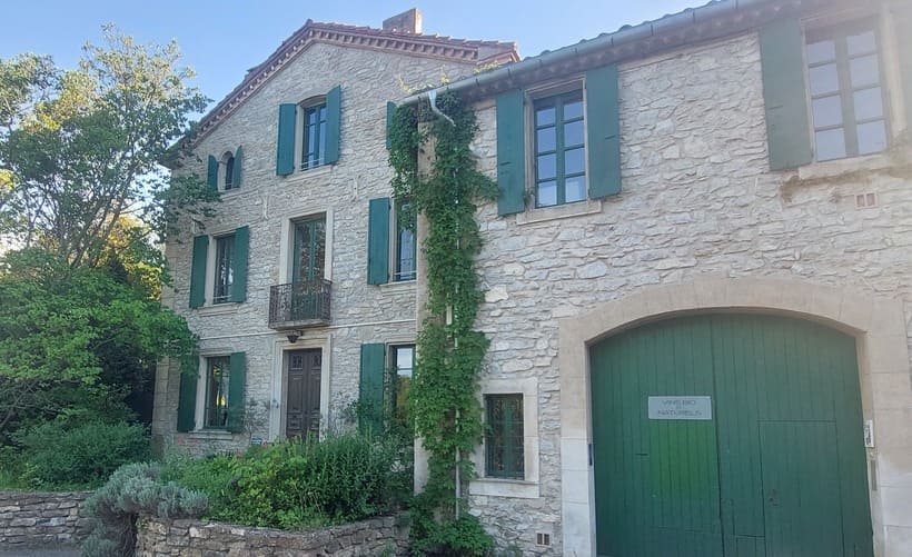 Domaine Montluzia - Accommodation and winery