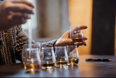 Visite d'une distillerie en Normandie, au Château du Breuil